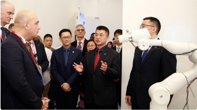 中国医疗器械市场规模仅次于美国,但仅有两家企业跻身全球百强,如何弯道加速